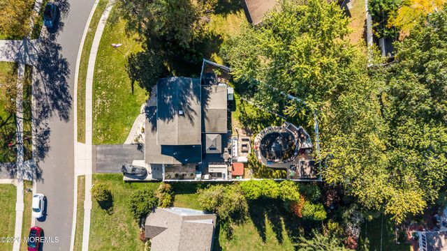 19 Ambler Lane, Aberdeen, NJ 07747