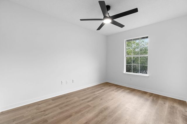1725 Colonial Court, Fort Walton Beach, FL 32547