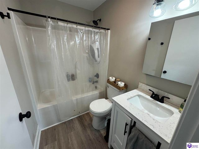 415 Village Drive, Elizabethtown, KY 42701