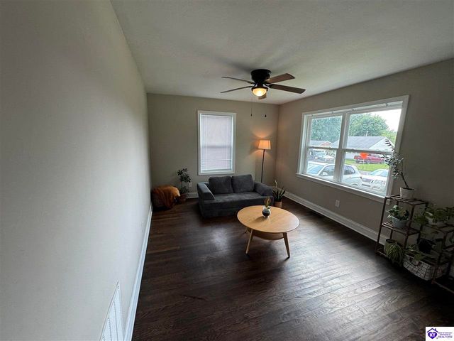 415 Village Drive, Elizabethtown, KY 42701