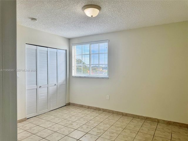 601 SW 37th Ave 304, Miami, FL 33135