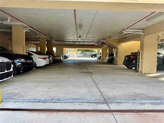 601 SW 37th Ave 304, Miami, FL 33135