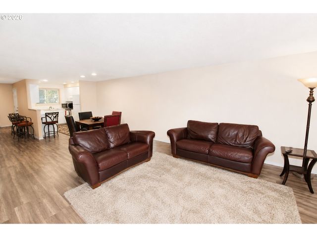 5301 PLOMONDON St 12, Vancouver, WA 98661