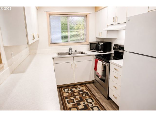 5301 PLOMONDON St 12, Vancouver, WA 98661