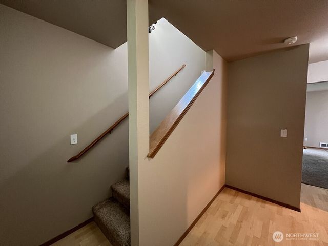 512 N 4th Avenue SW, Tumwater, WA 98512