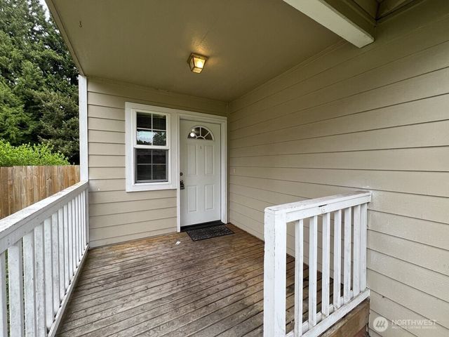 512 N 4th Avenue SW, Tumwater, WA 98512
