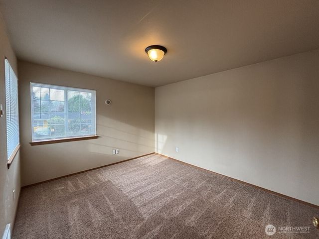 512 N 4th Avenue SW, Tumwater, WA 98512