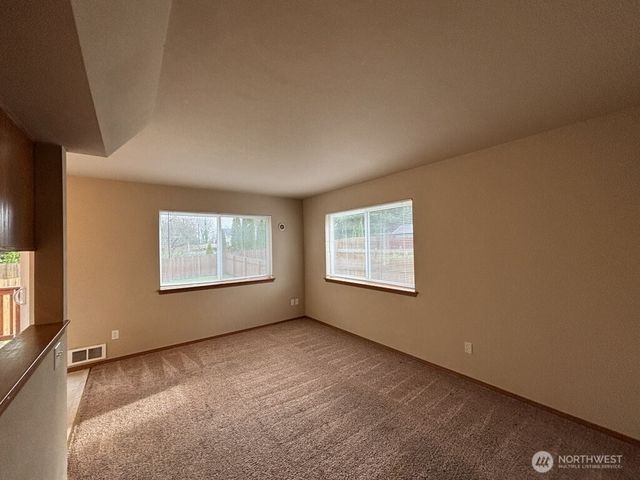 512 N 4th Avenue SW, Tumwater, WA 98512
