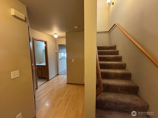 512 N 4th Avenue SW, Tumwater, WA 98512