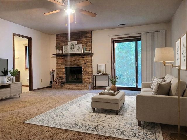 1585 S Bavarian Pass, Fridley, MN 55432