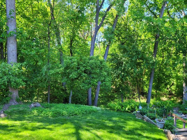 1585 S Bavarian Pass, Fridley, MN 55432