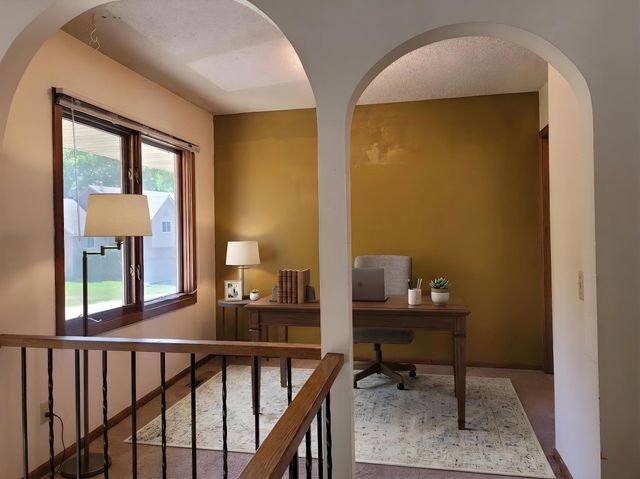 1585 S Bavarian Pass, Fridley, MN 55432