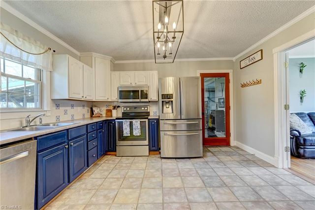 7002 Cruthis Road, High Point, NC 27263