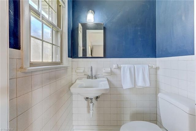 7002 Cruthis Road, High Point, NC 27263