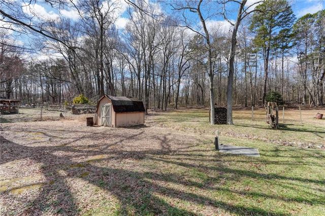 7002 Cruthis Road, High Point, NC 27263