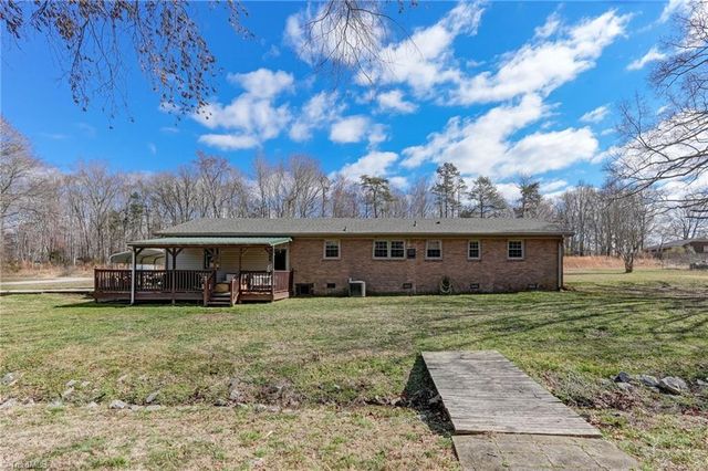 7002 Cruthis Road, High Point, NC 27263