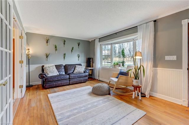 7002 Cruthis Road, High Point, NC 27263