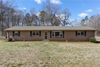 7002 Cruthis Road, High Point, NC 27263