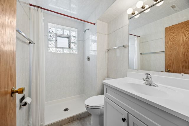 15730 Lamon Avenue, Oak Forest, IL 60452