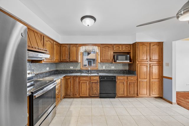 15730 Lamon Avenue, Oak Forest, IL 60452