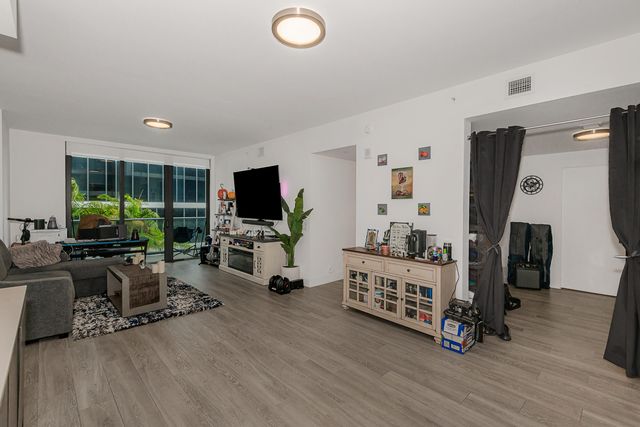 2960 NE 207th Street 708, Aventura, FL 33180