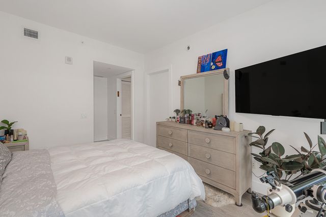 2960 NE 207th Street 708, Aventura, FL 33180