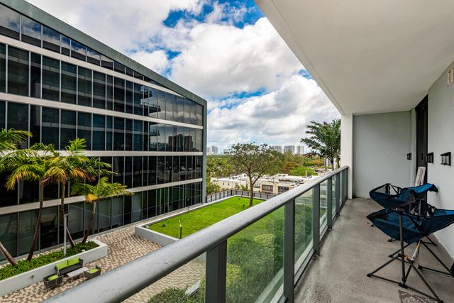 2960 NE 207th Street 708, Aventura, FL 33180