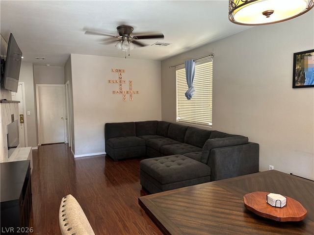 5421 Nickel Creek Trail, Las Vegas, NV 89122