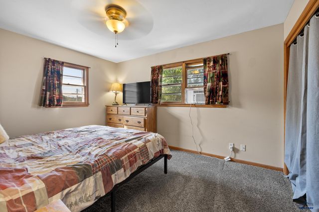 2225 BUENA VISTA DR, Rapid City, SD 57702