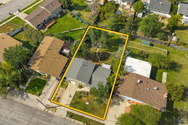 2225 BUENA VISTA DR, Rapid City, SD 57702