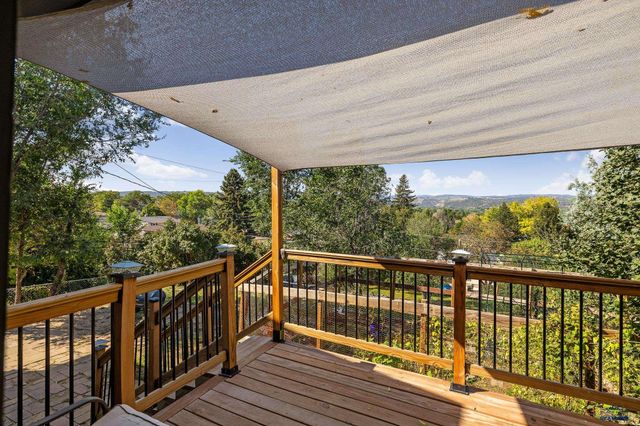 2225 BUENA VISTA DR, Rapid City, SD 57702