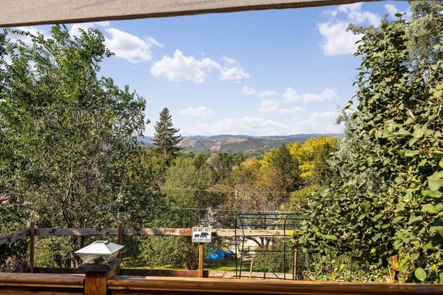 2225 BUENA VISTA DR, Rapid City, SD 57702