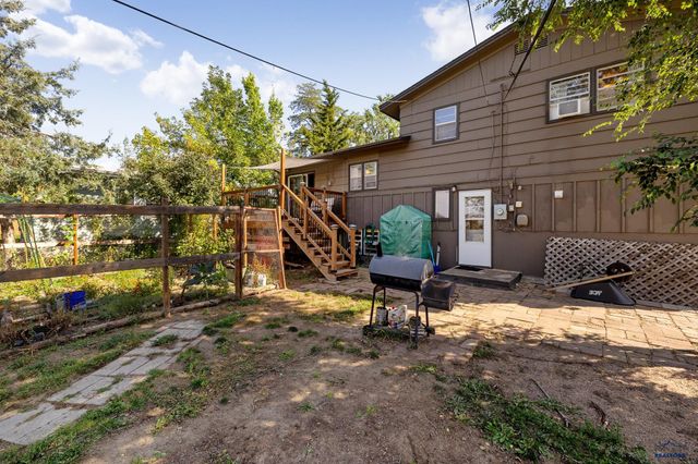 2225 BUENA VISTA DR, Rapid City, SD 57702