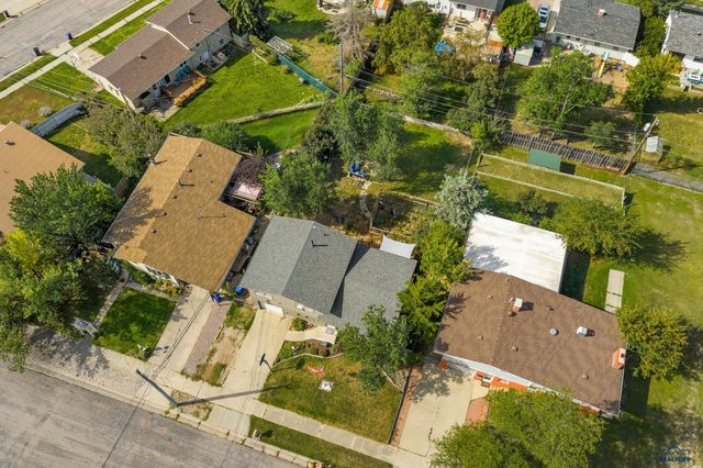 2225 BUENA VISTA DR, Rapid City, SD 57702