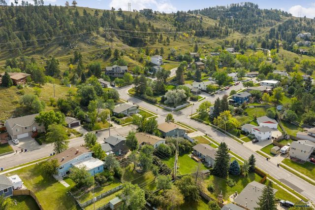 2225 BUENA VISTA DR, Rapid City, SD 57702