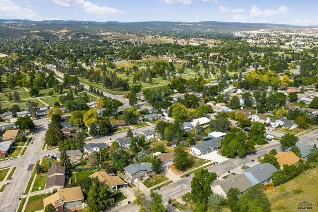 2225 BUENA VISTA DR, Rapid City, SD 57702