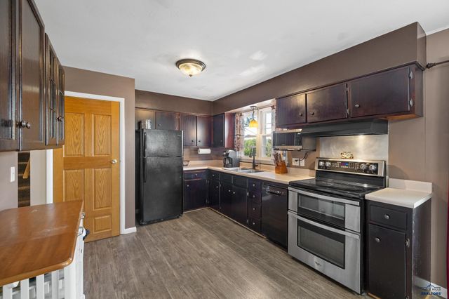 2225 BUENA VISTA DR, Rapid City, SD 57702