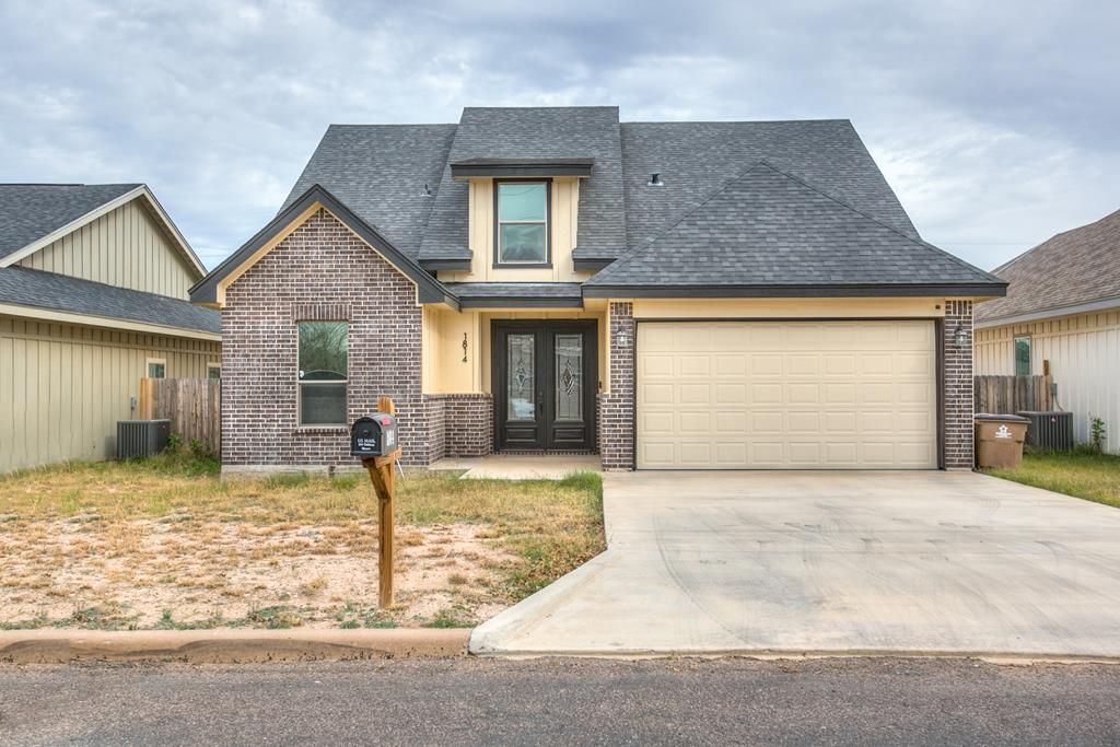 Image 1 of property listing at 1814 Childress St, San Angelo, TX 76901