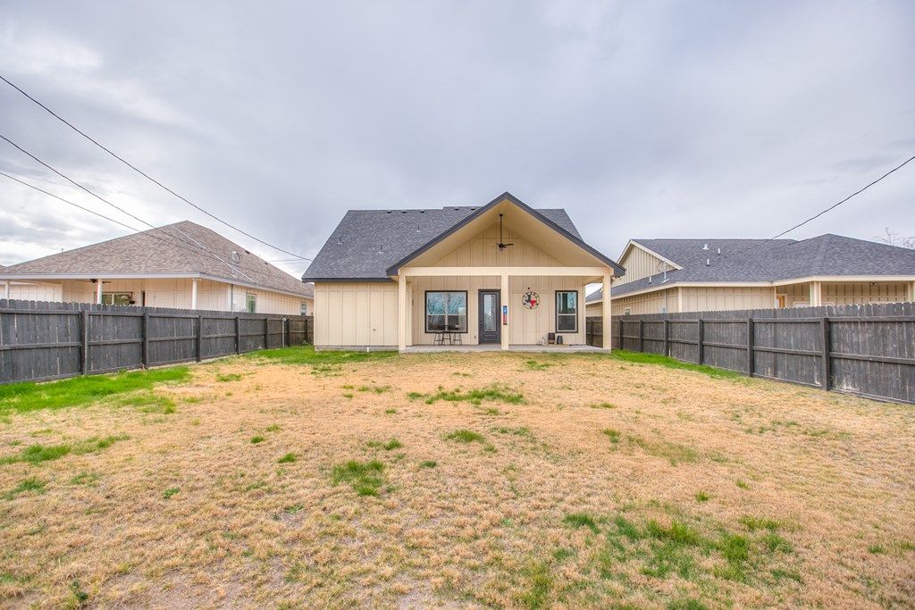 Image 23 of property listing at 1814 Childress St, San Angelo, TX 76901