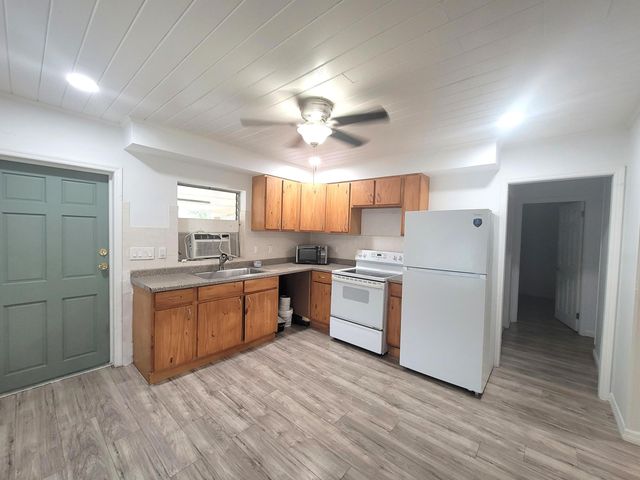 4306 W Midway Road, Fort Pierce, FL 34981