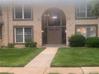 2065 Carefree Lane G, Florissant, MO 63033
