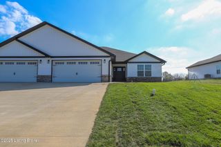 838 Otter Creek Rd, Vine Grove, KY 40175
