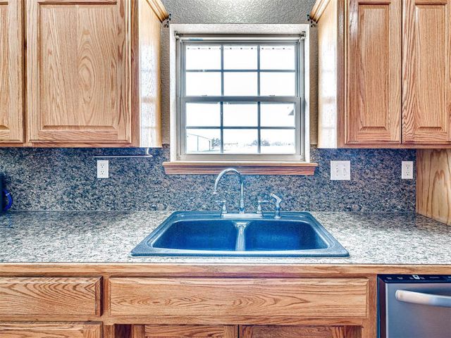 16710 Kings Road, Shawnee, OK 74801