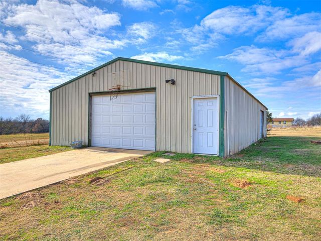 16710 Kings Road, Shawnee, OK 74801