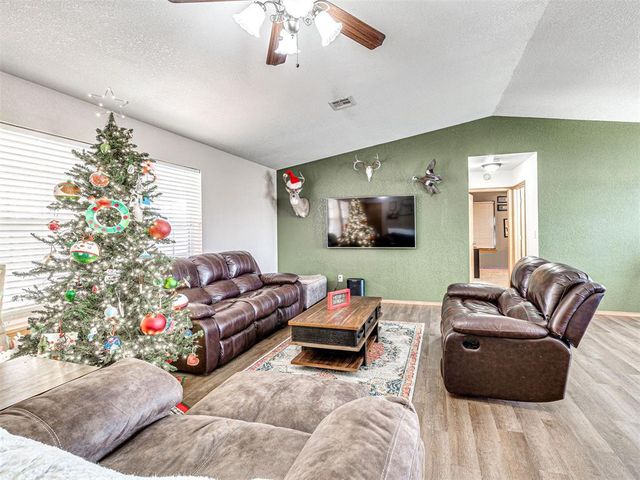 16710 Kings Road, Shawnee, OK 74801