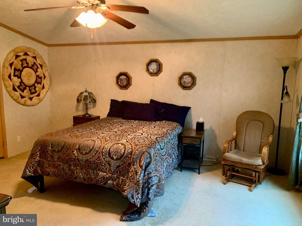 Image 28 of property listing at 11312 HAWTHORNE CT, Hagerstown, MD 21740