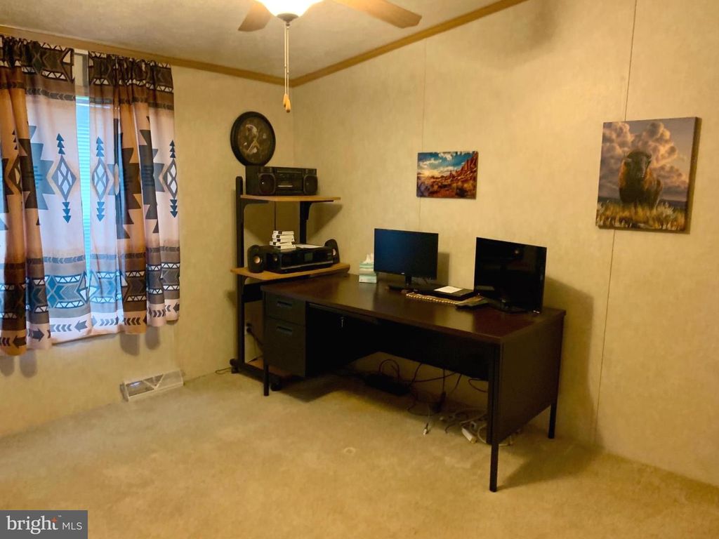 Image 40 of property listing at 11312 HAWTHORNE CT, Hagerstown, MD 21740