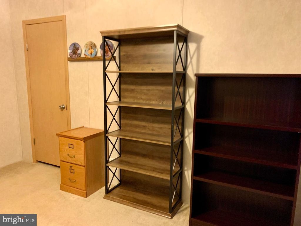 Image 41 of property listing at 11312 HAWTHORNE CT, Hagerstown, MD 21740
