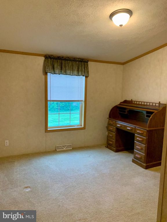 Image 44 of property listing at 11312 HAWTHORNE CT, Hagerstown, MD 21740