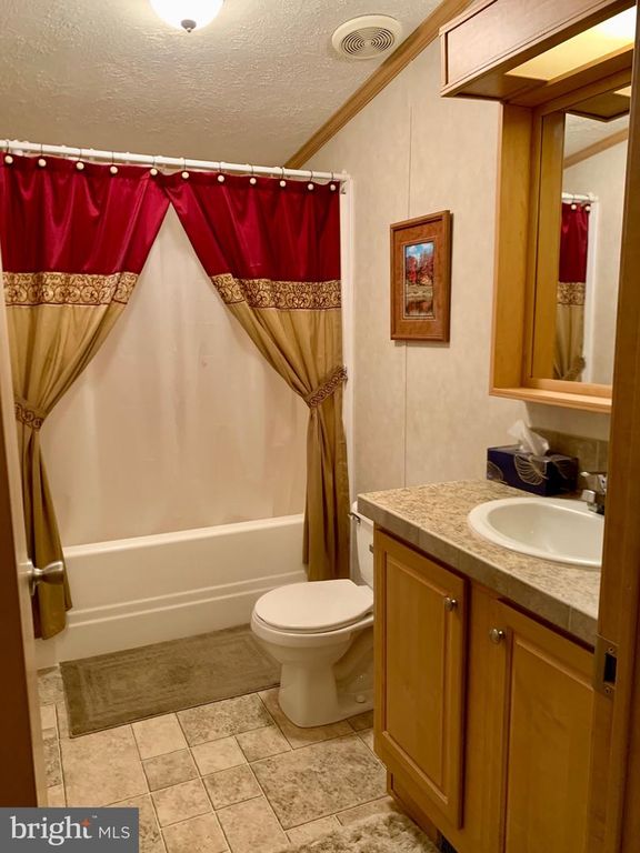 Image 46 of property listing at 11312 HAWTHORNE CT, Hagerstown, MD 21740